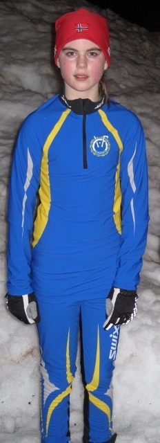 dress_ski_2011_040_EE_racing_barn__232x640_.jpg