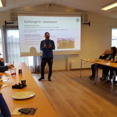 Klubbdommerkurs